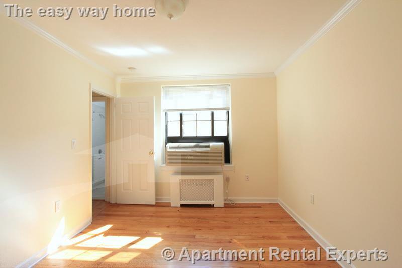 60 Brattle St, Harvard Square