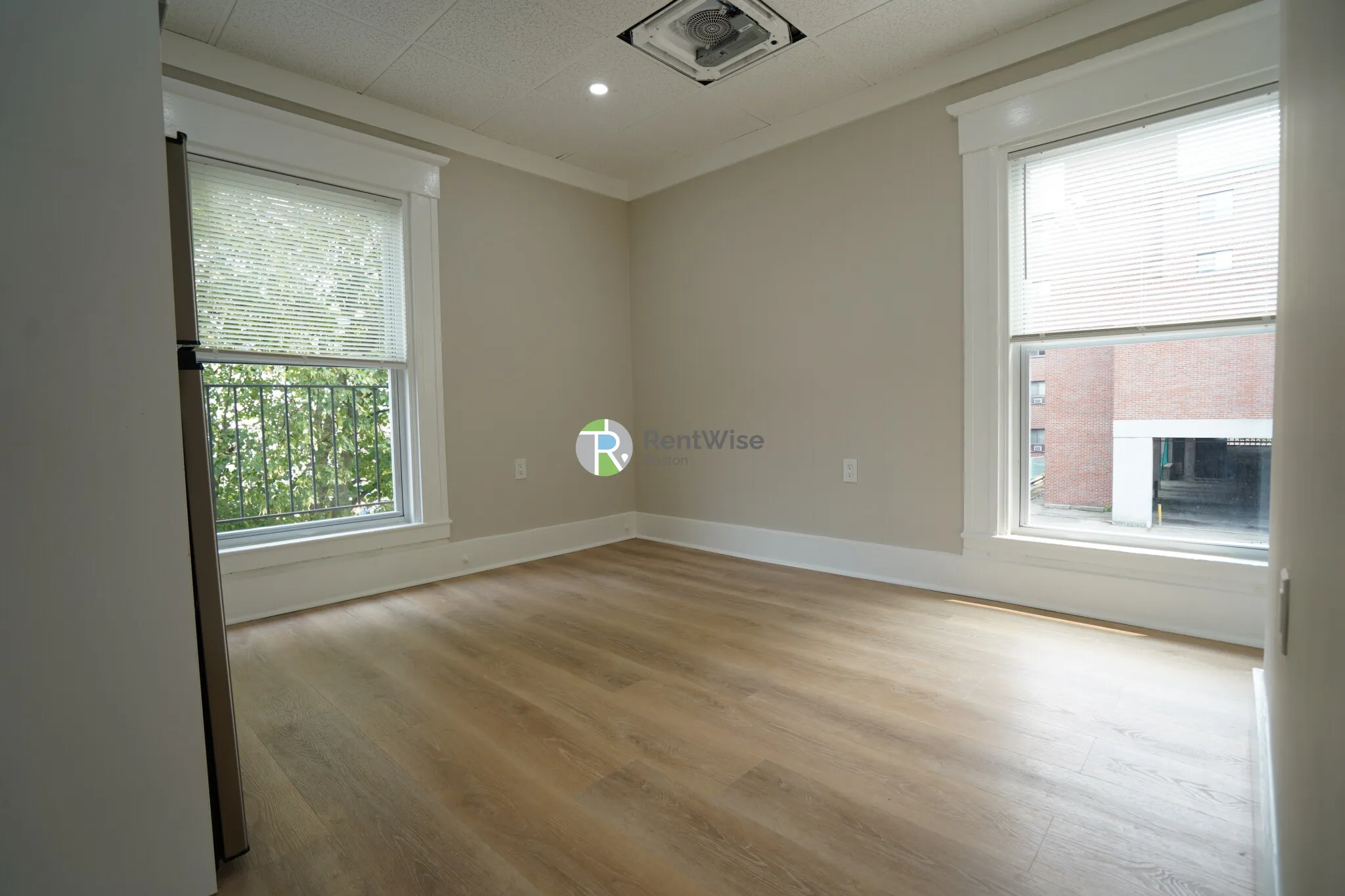 142 Dorchester St, South Boston