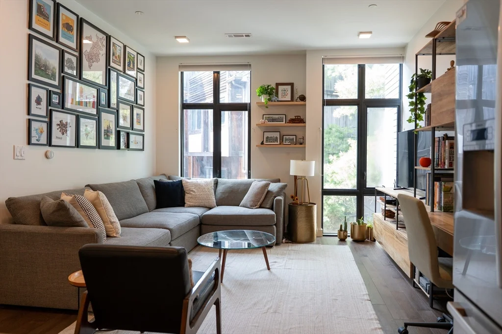 2 Sinclair Rd, Allston