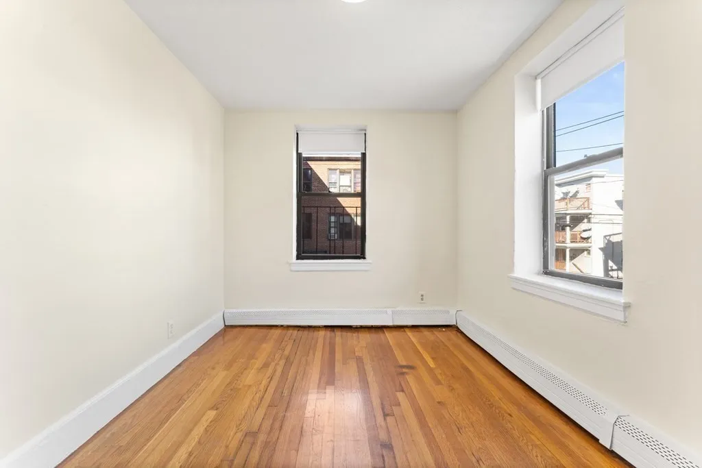 11 Victory Rd, Dorchester