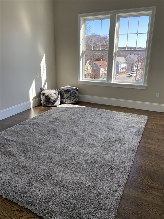 846 Main St, Winchester