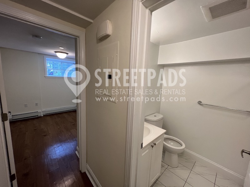 55 Langdon St, Neighborhood Nine