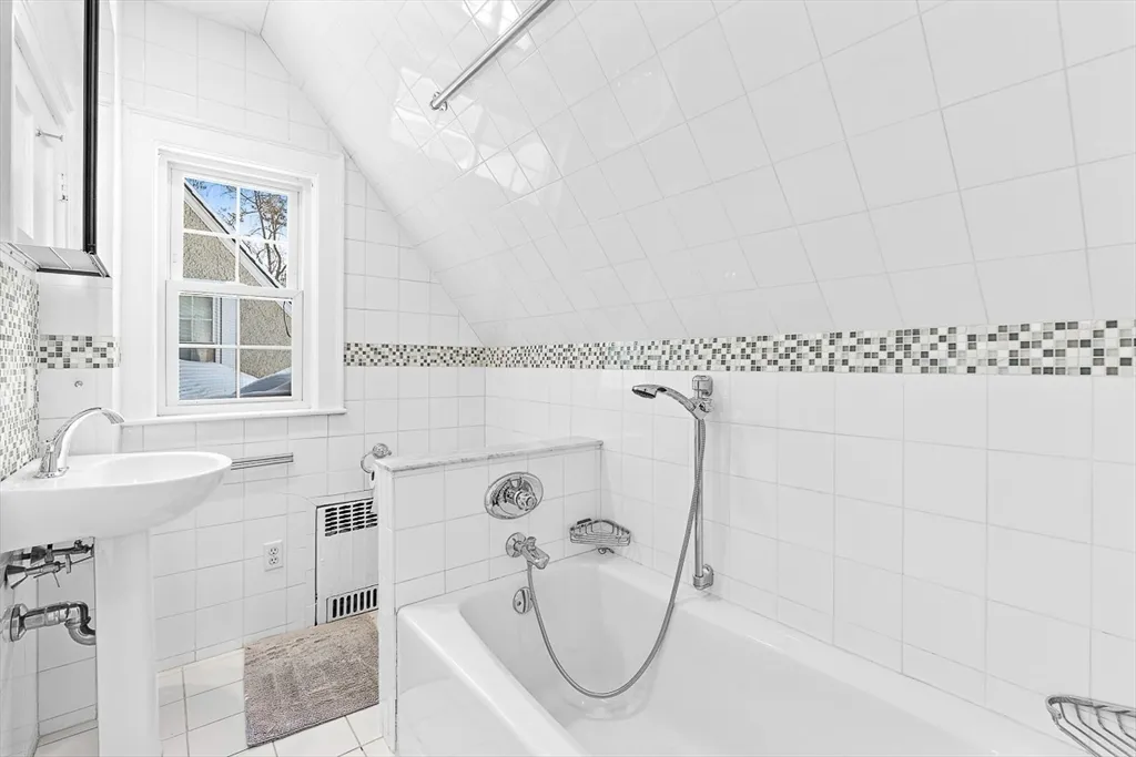 23 Jefferson, Winchester Highlands