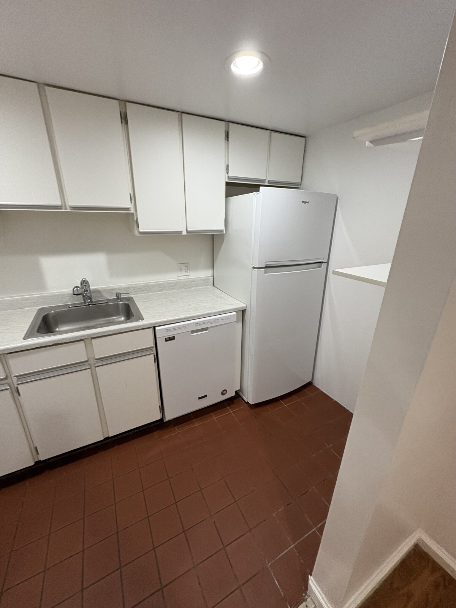 390 Riverway, Mission Hill