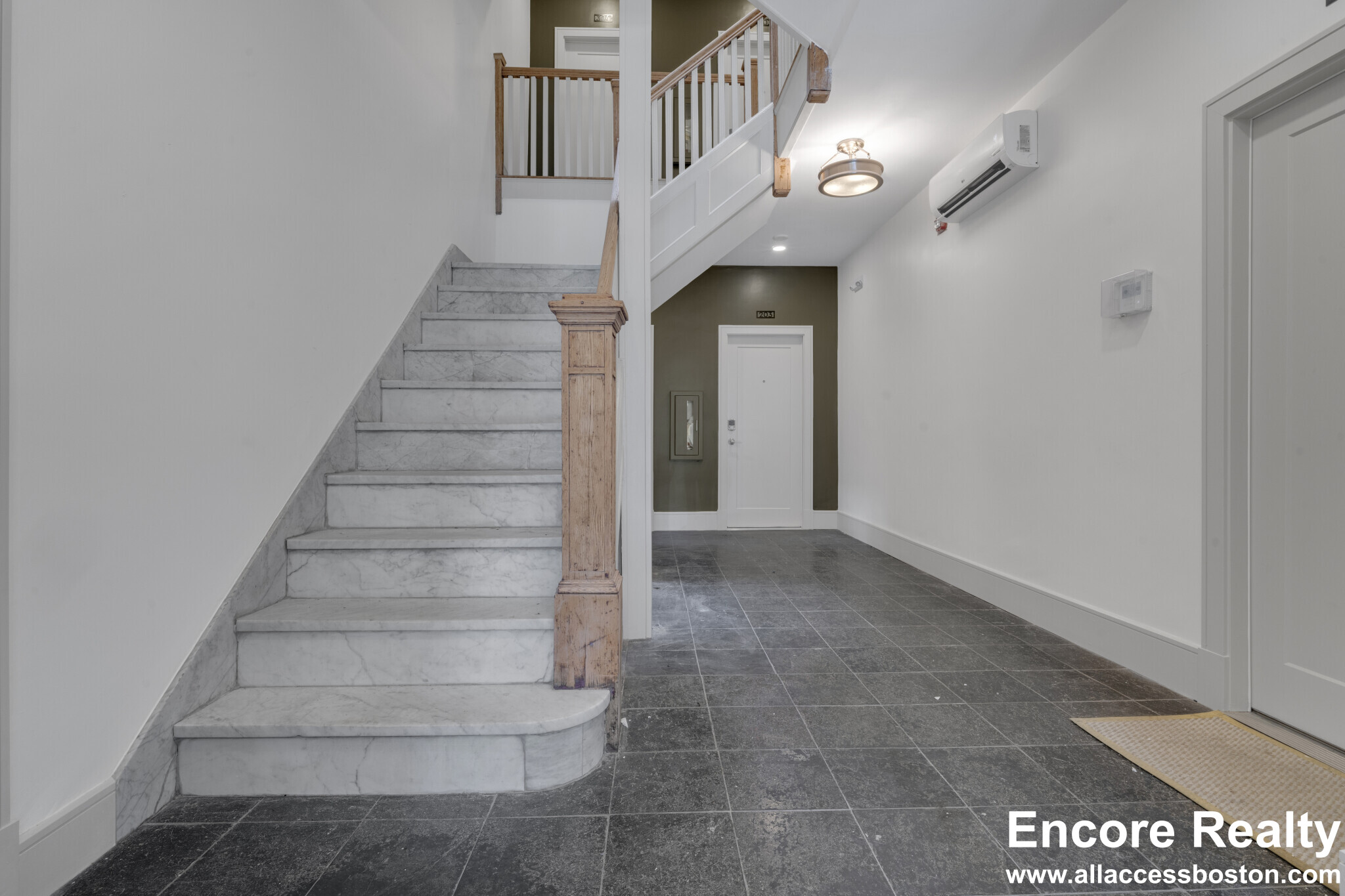 321 Summit Ave, Brighton