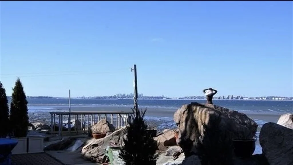 39 Castle Rd, Nahant