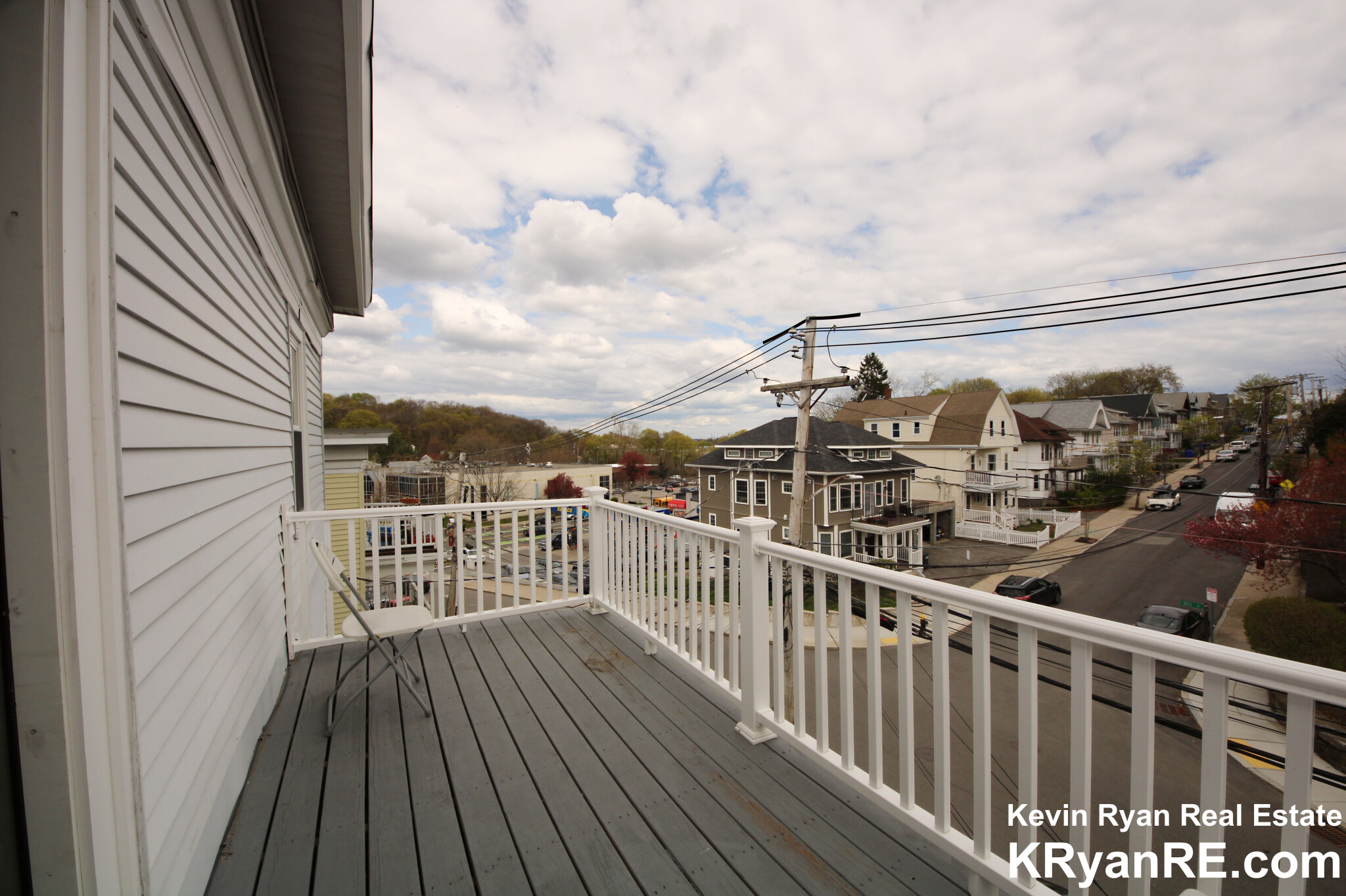 11 Breck Ave, Oak Square