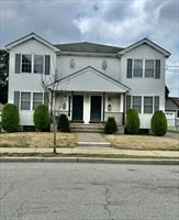 17 Myrtle St, Watertown