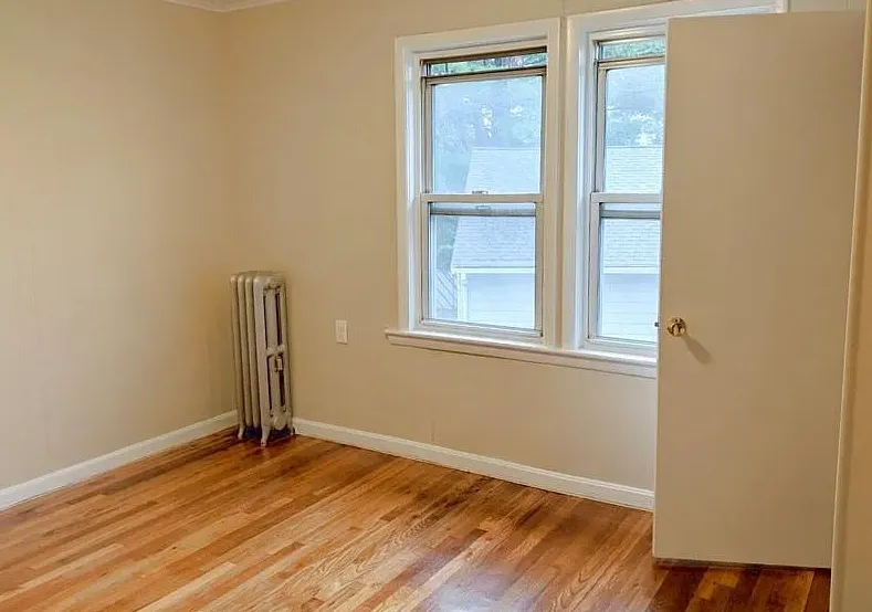 58 Buzzell Ln, South Medford