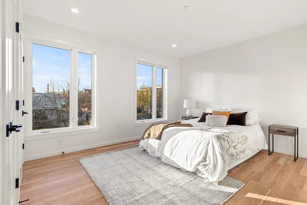 312 Putnam Ave, Cambridgeport