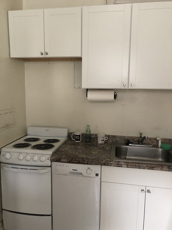 1091 Boylston St, Fenway