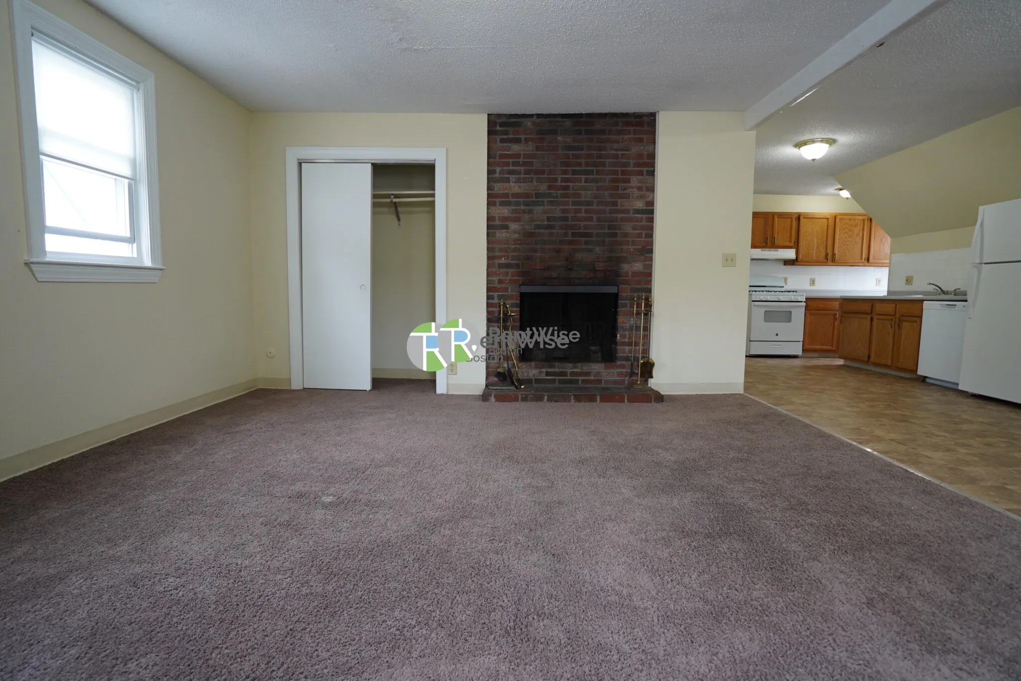 80 Robbins St, South Side