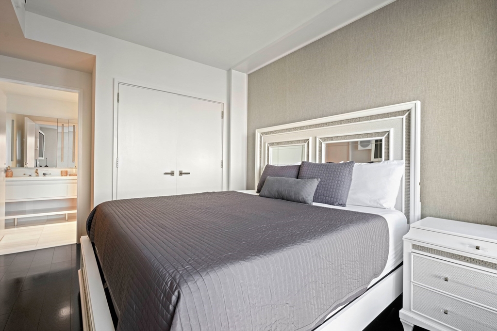 150 Seaport Blvd, Seaport District