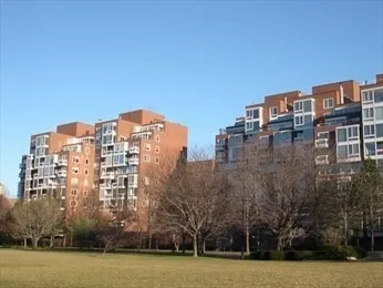 975 Memorial Dr, Harvard Square