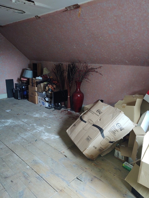 20 Fay Ct, Marlborough