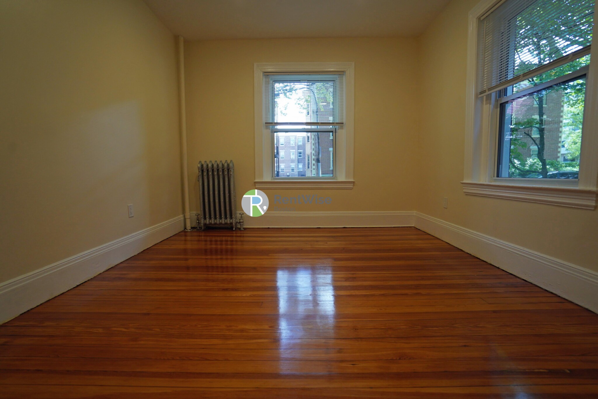 10 Beals St, North Brookline