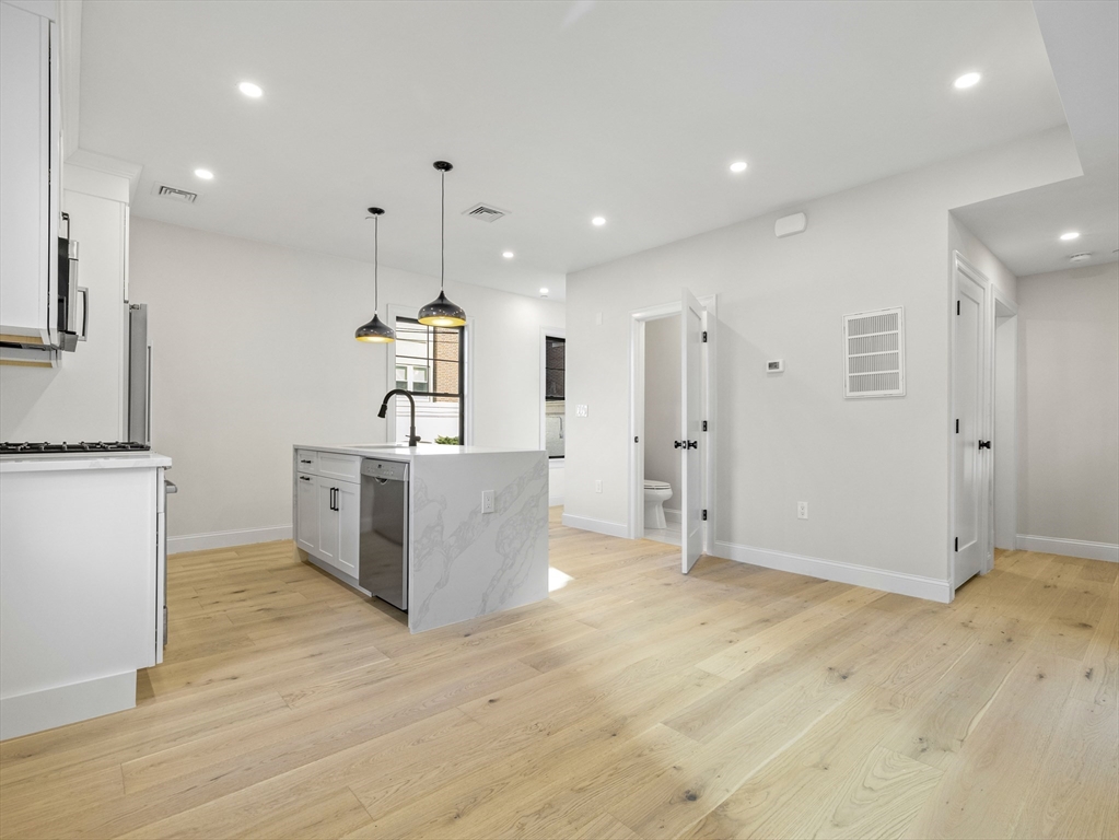 48 Woodward St, South Boston