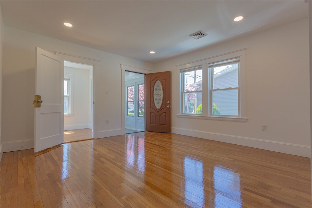 50 Evans St, Weymouth