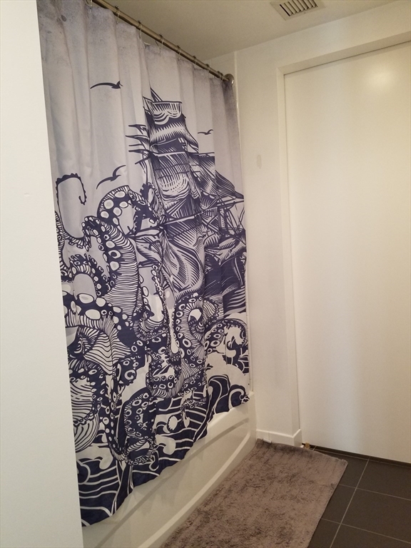 2 Earhart, East Cambridge