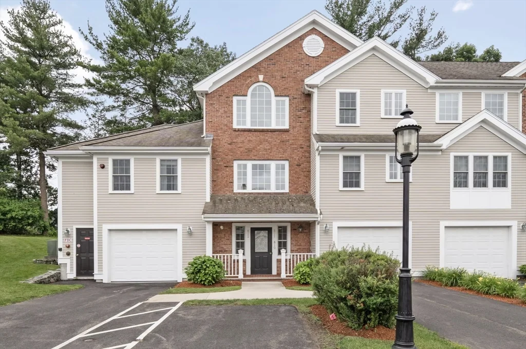 410 Salem St, Wakefield