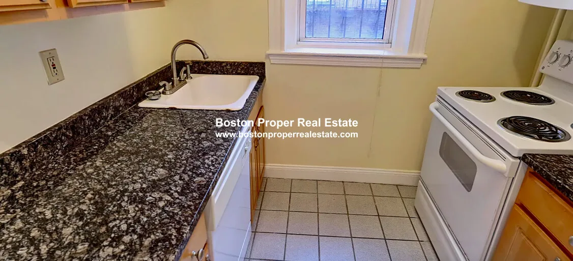 120 Peterborough St, Fenway