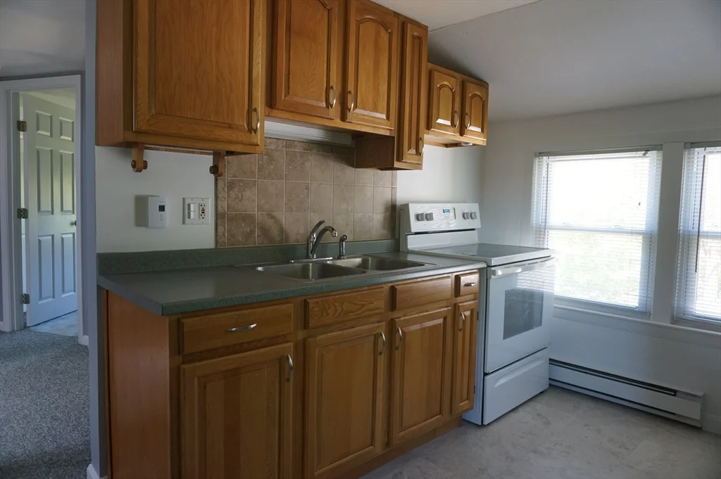 34 Fairview Ave, Groton
