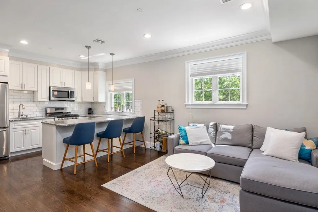 3 Monmouth St, East Boston