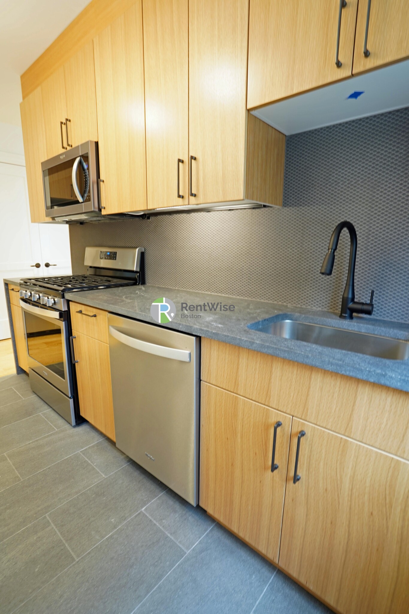 83 Gardner St, Allston