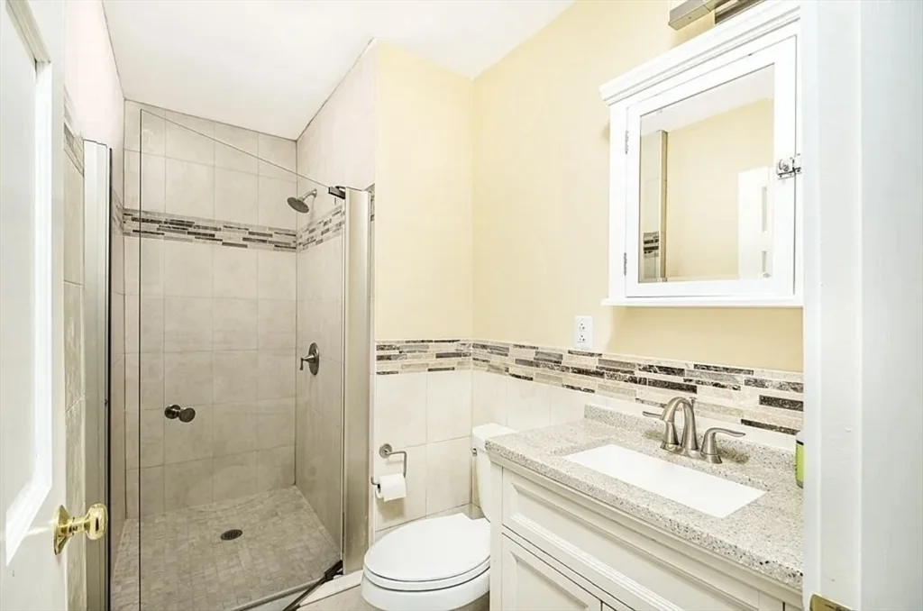 161 Walnut St, Newtonville