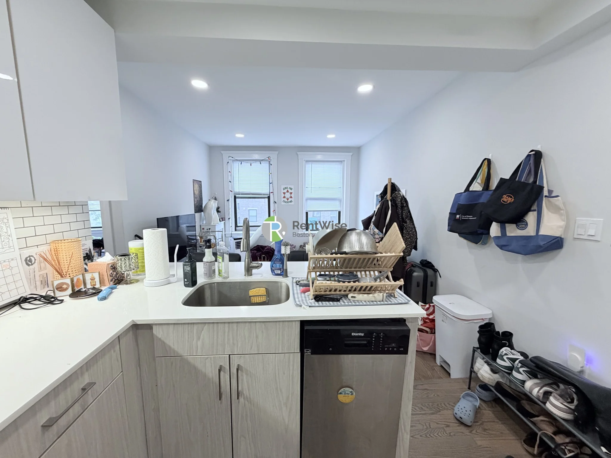 19 Peterborough St, Fenway