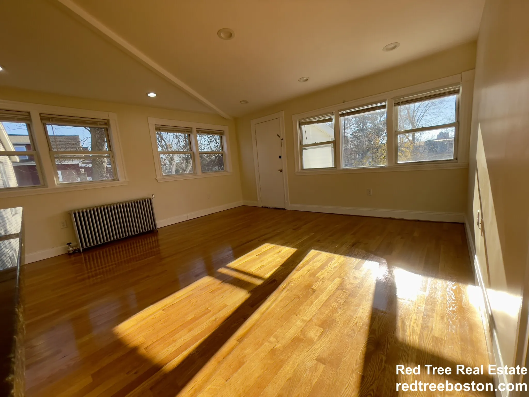 2572 Massachusetts Ave, North Cambridge