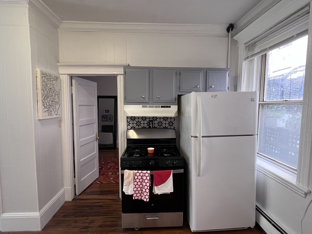 26 Irving St, Beacon Hill