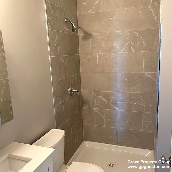 828 East 2nd St, South Boston