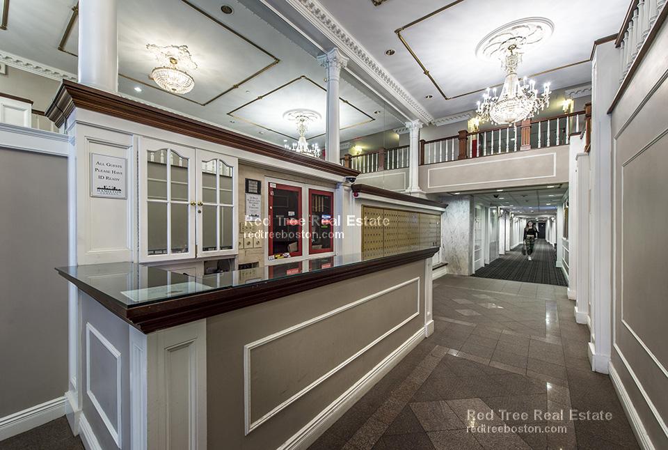 62 Boylston St, Midtown