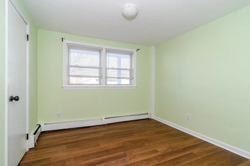 10 Spring Valley Rd, Natick