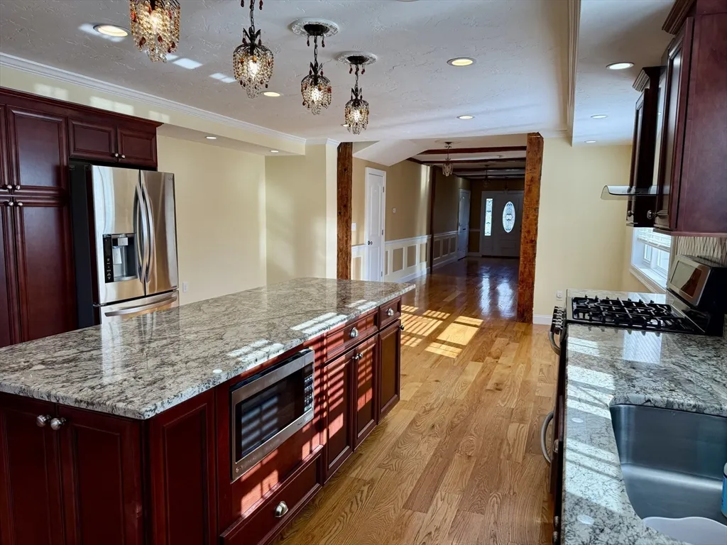 722 Lowell St, Peabody