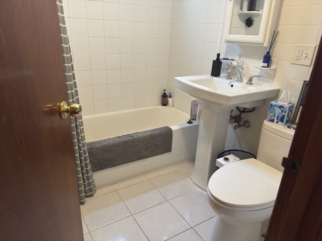 73 Lowell St, Spring Hill