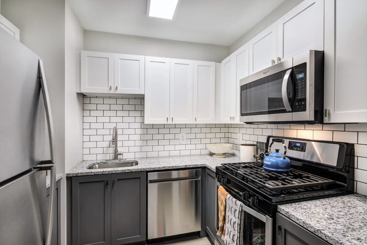 75 Saint Alphonsus St, Mission Hill
