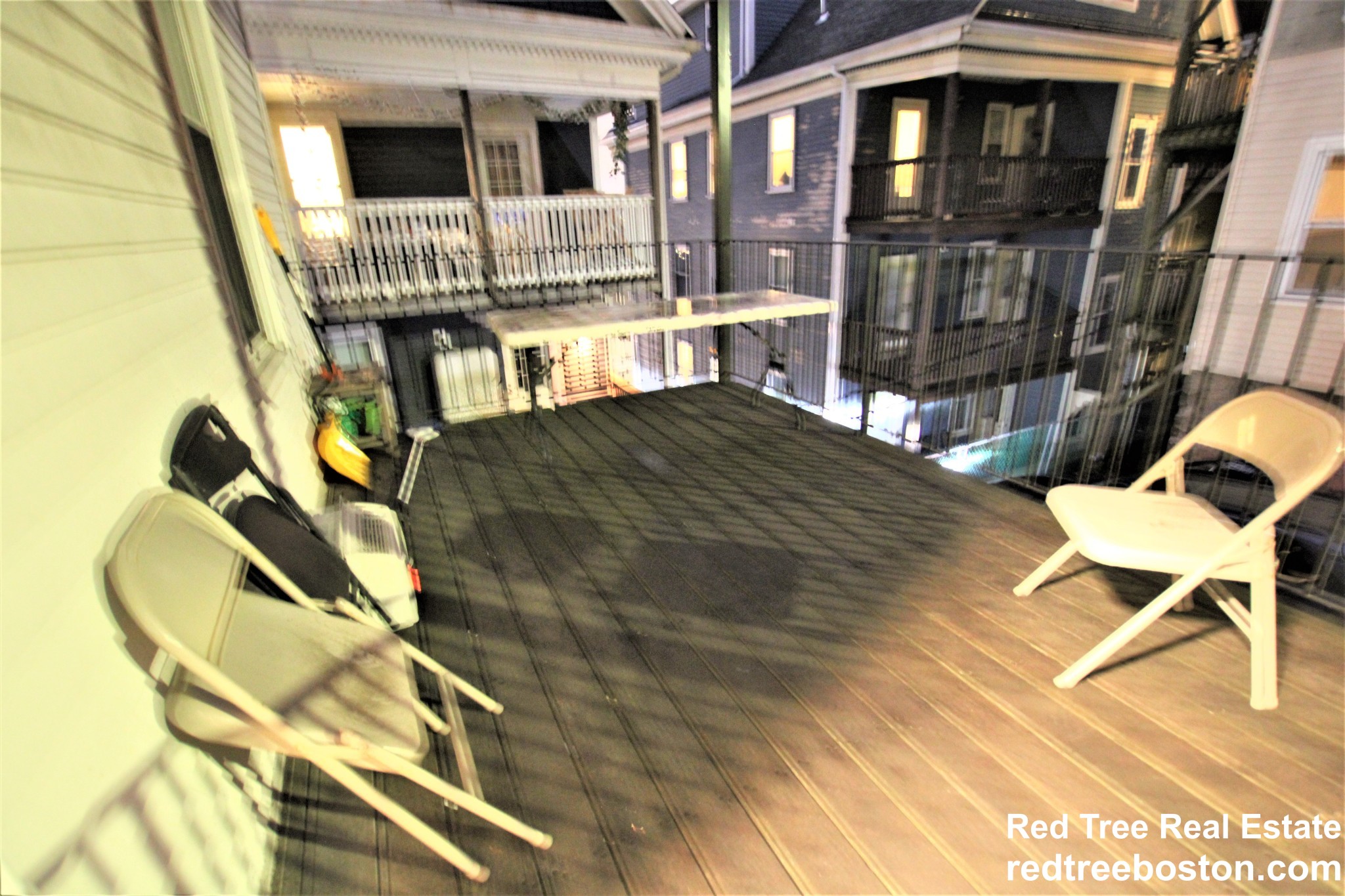 8 Sunset St, Mission Hill