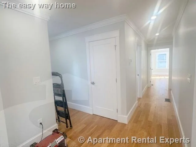 37 Governor Winthrop Rd, Ten Hills