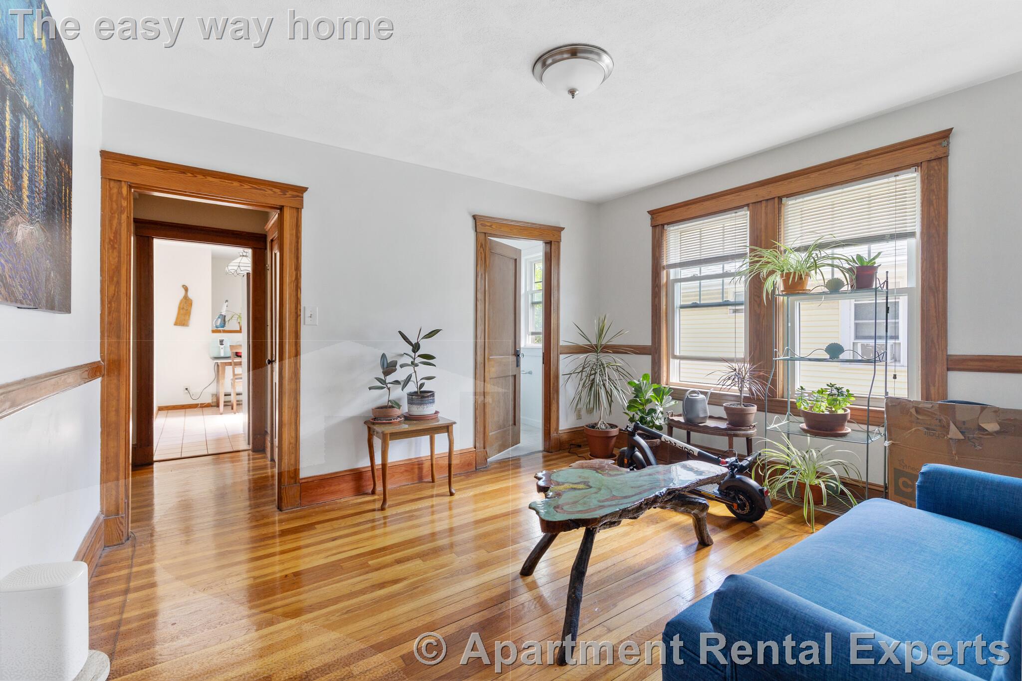 27 Murray Hill Rd, Davis Square