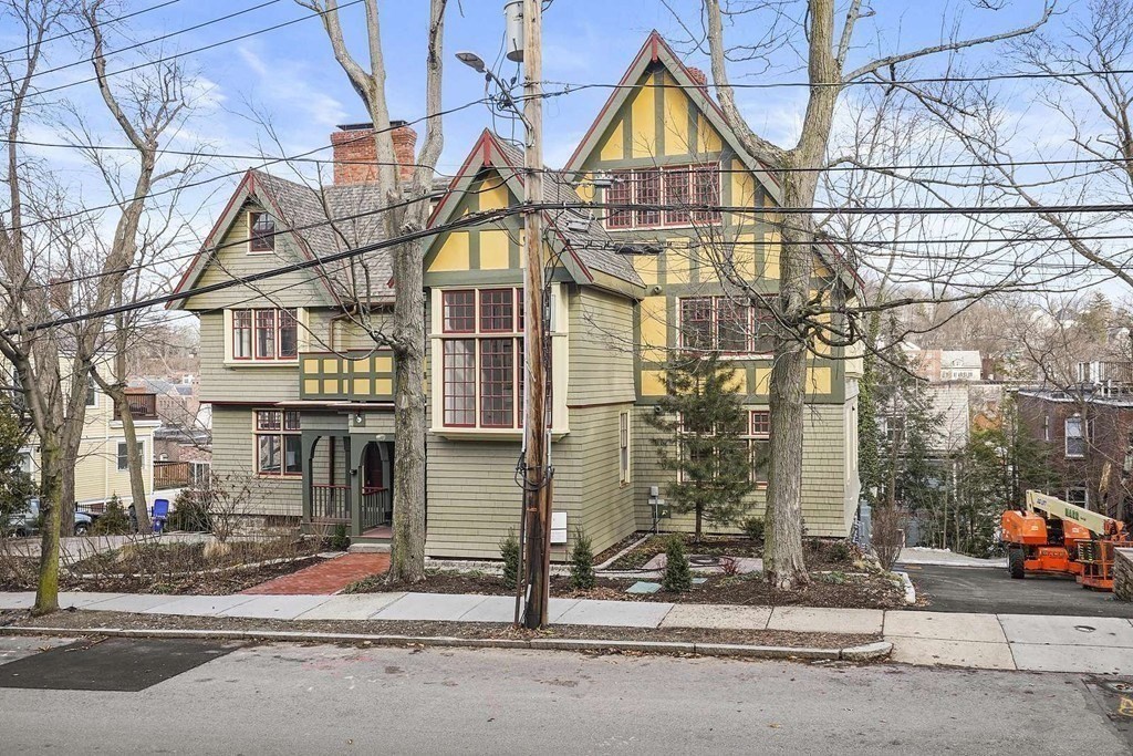 165 Winthrop Rd, Beaconsfield