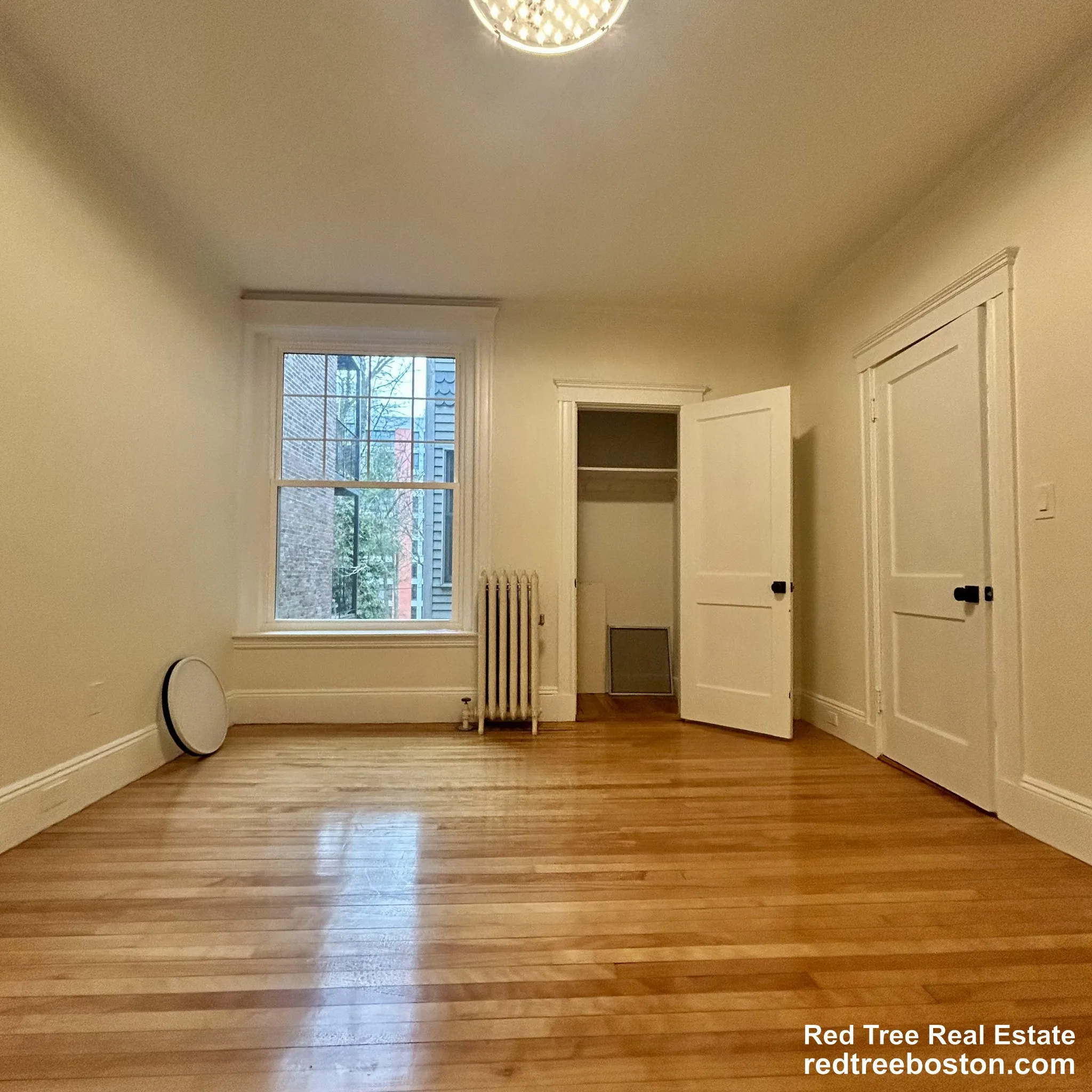10 Dwight St, North Brookline