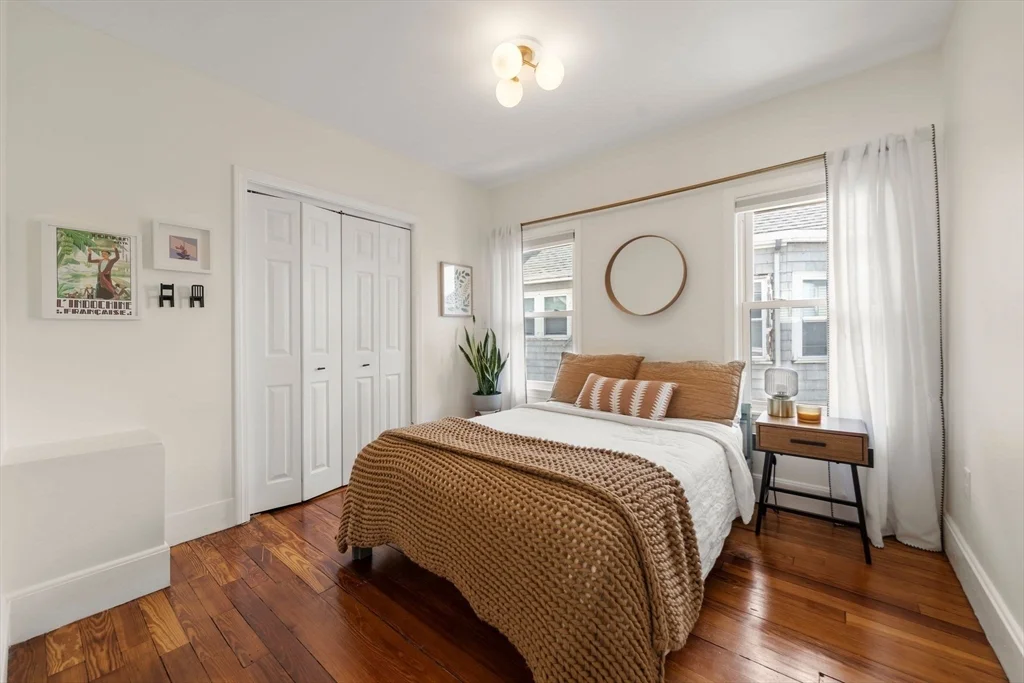 62 Park Ave, Winthrop