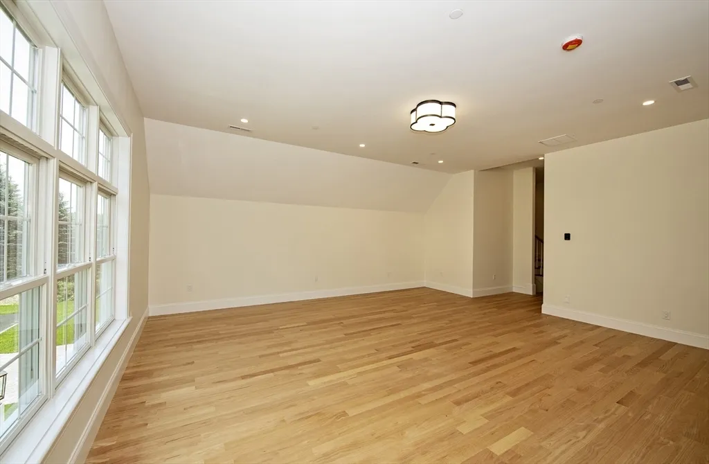 23 Clubview Dr, Andover