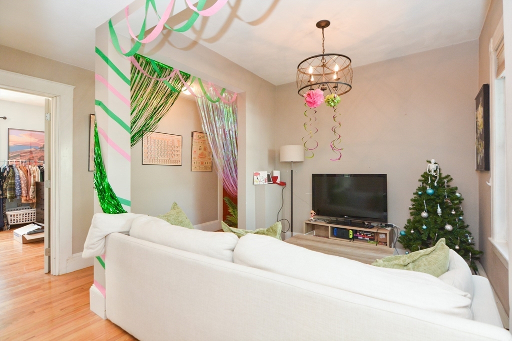 84 Roseclair St, Dorchester