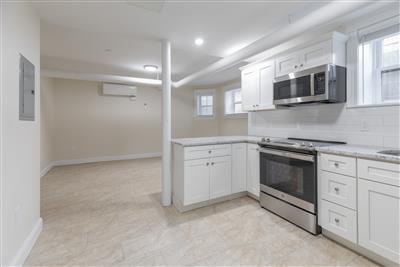 3 Linnaean St, Neighborhood Nine