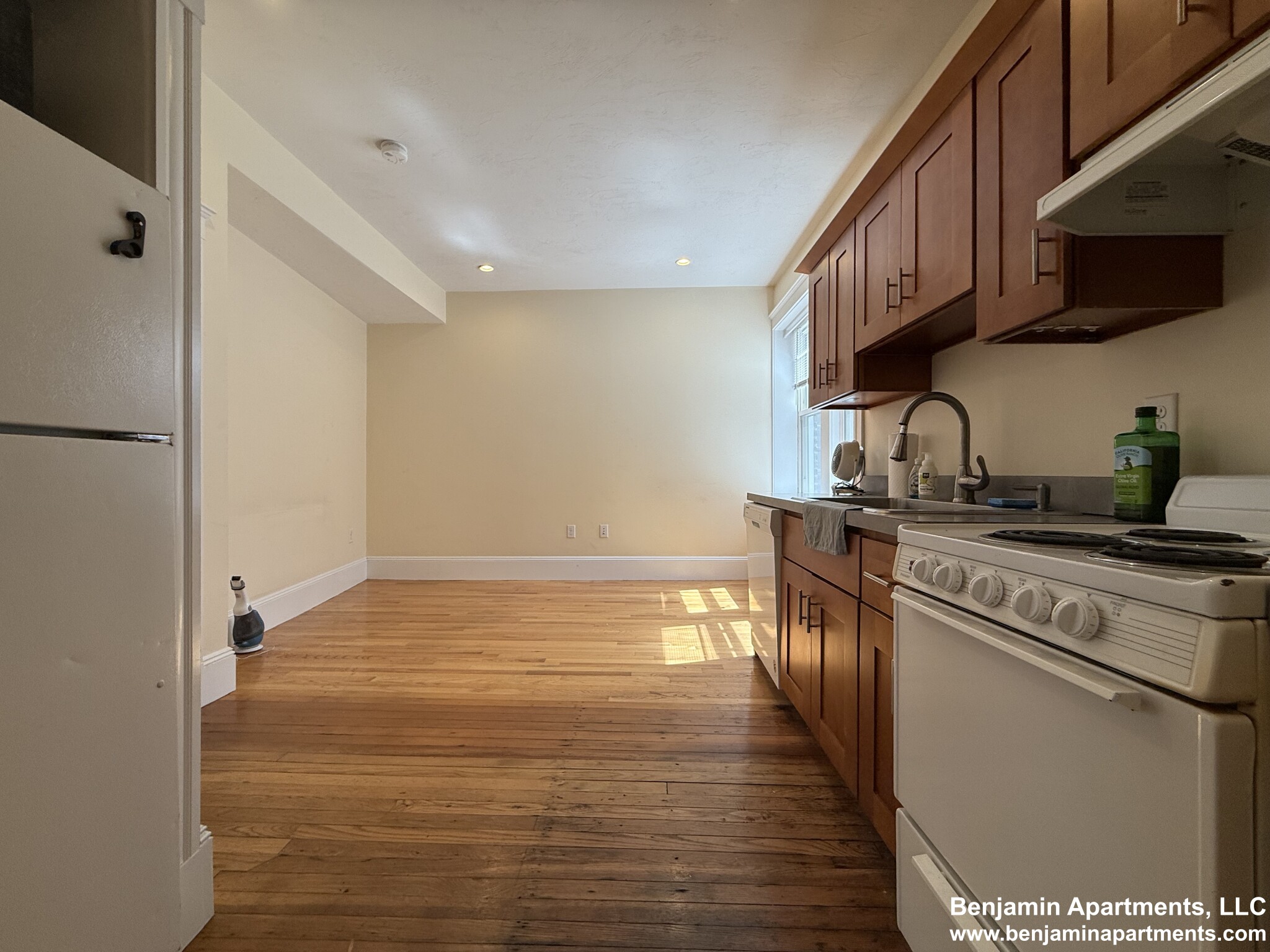 883 Huntington Ave, Mission Hill