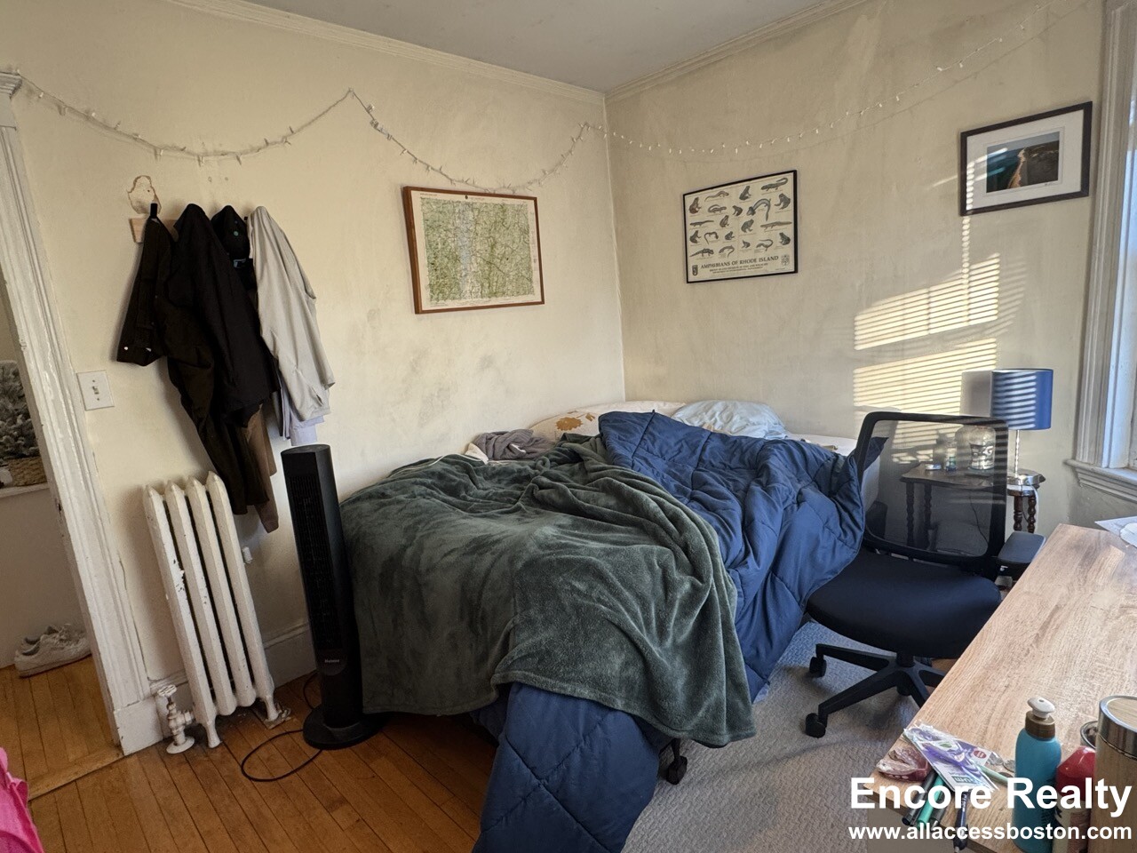 331 Faneuil St, Oak Square