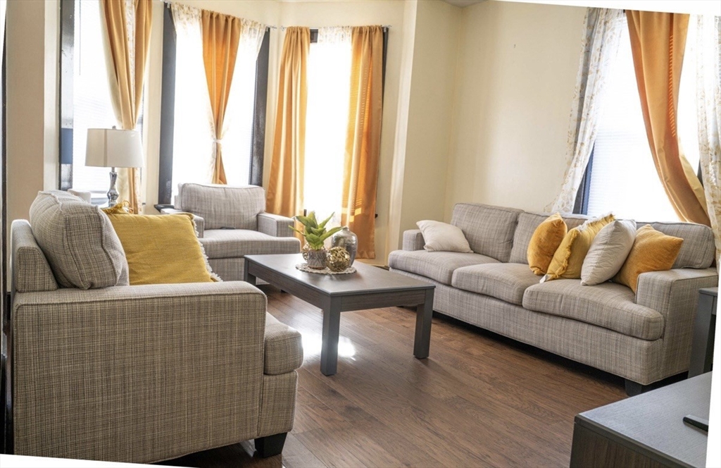 79 Heath St, Mission Hill